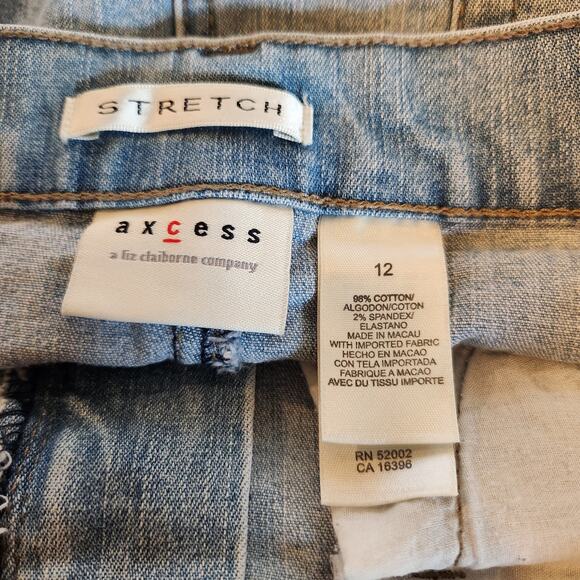 Y2K Axcess Liz Claiborne Light Wash Embroidered Denim Mini Skirt Size 12 - Picture 6 of 8